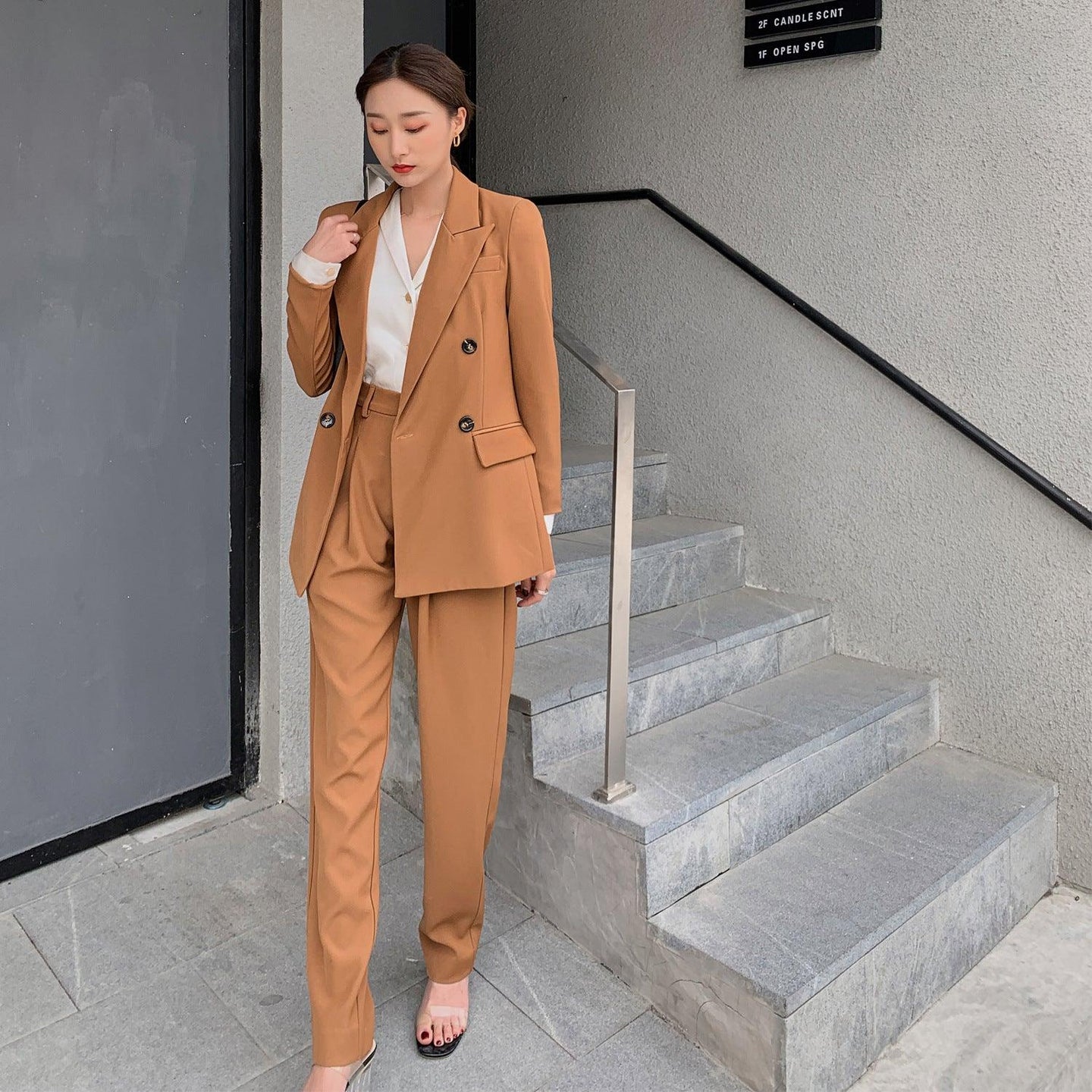 Women's casual professional suits - Curtis & Ivory
